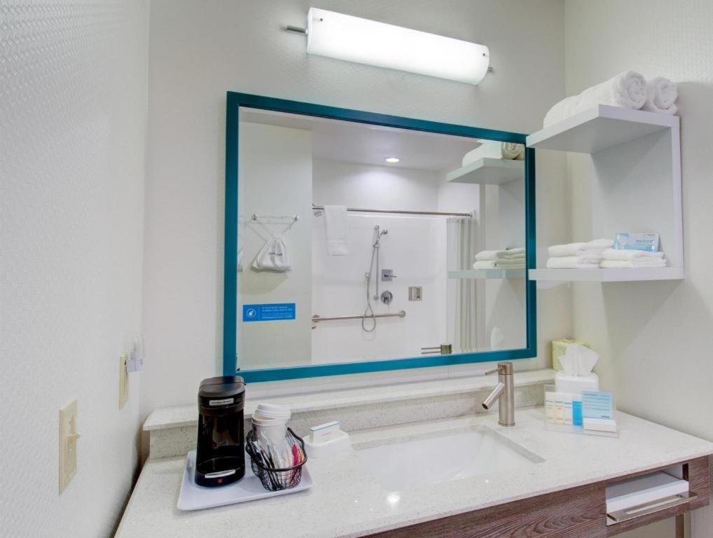 Hampton Inn & Suites Boston/Stoughton Εξωτερικό φωτογραφία